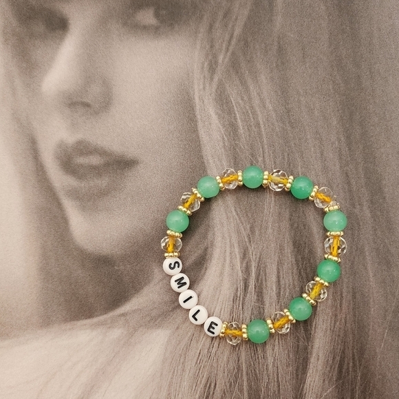 Taylor Swift Debut Inspired Friendship Bracelets Set Of 5 - Picture 5 of 10